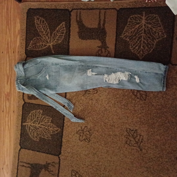 Jeans - Picture 1 of 4